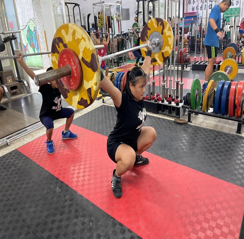 國立玉里高中舉重隊